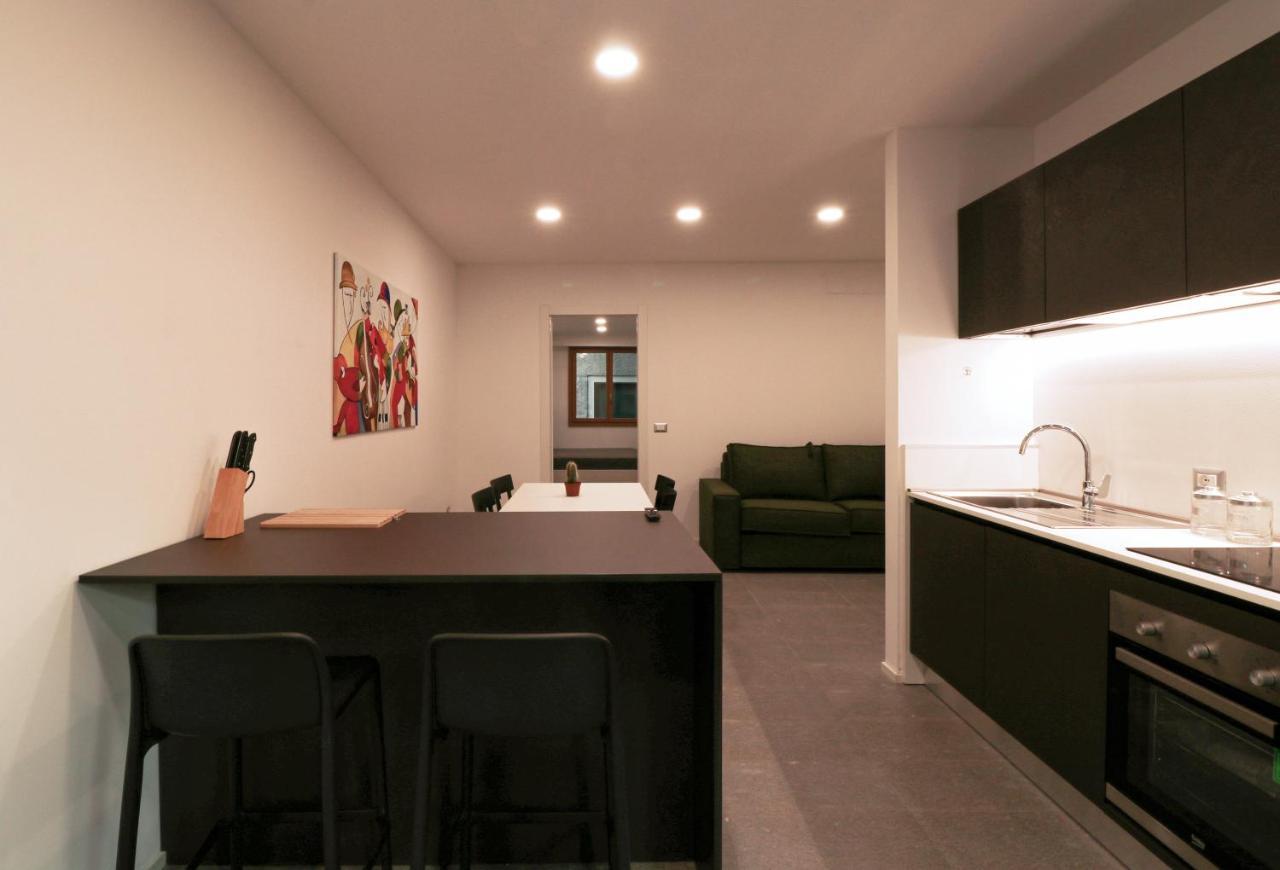 Hosting Studio - 2 Sondrio Luaran gambar